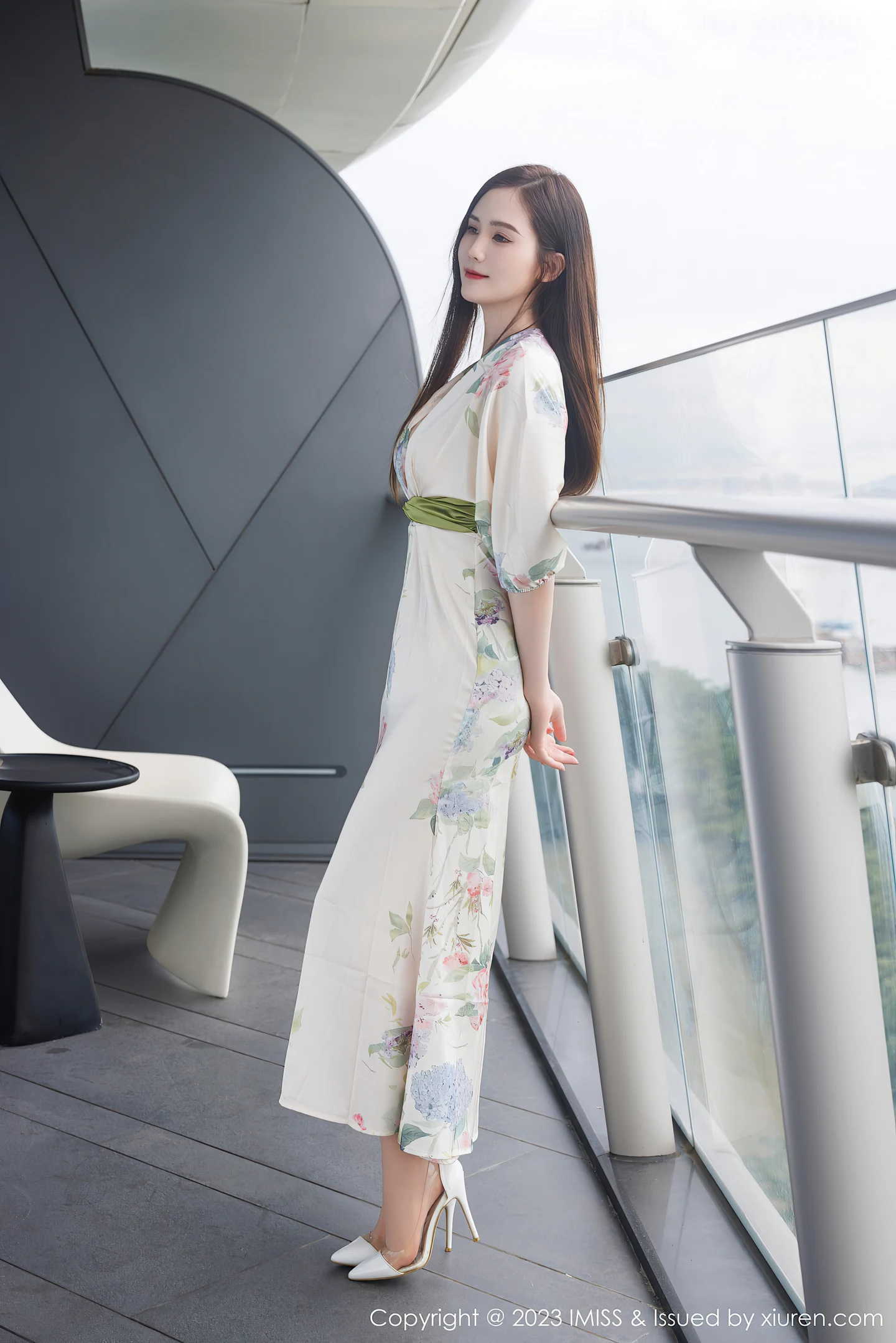 图片[2]-[IMISS爱蜜社]Vol.745 女神SISY思性感带图案长裙露浅色内衣配超薄肉丝完美诱惑写真55P-秀人网官方网站